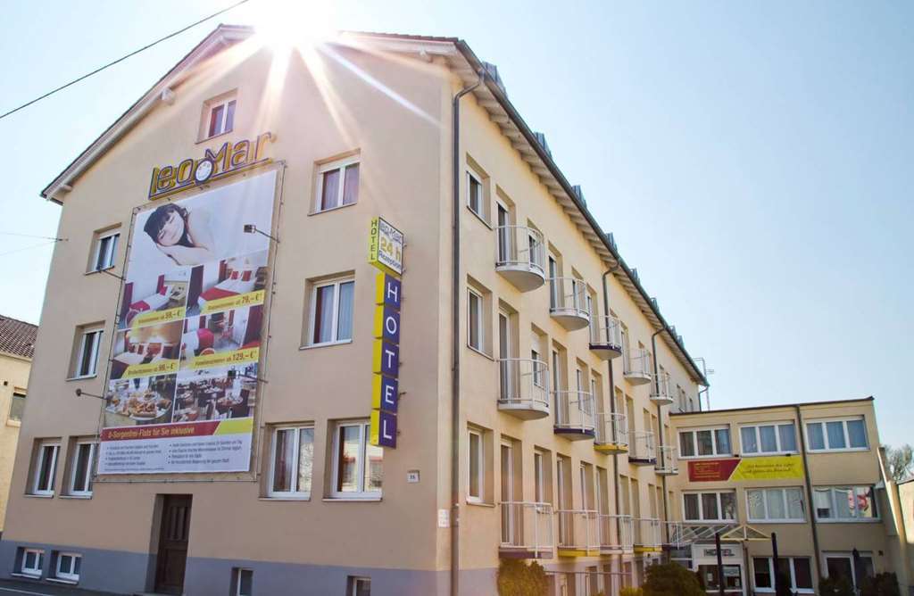 Leomar Hotel Ulm Exterior foto